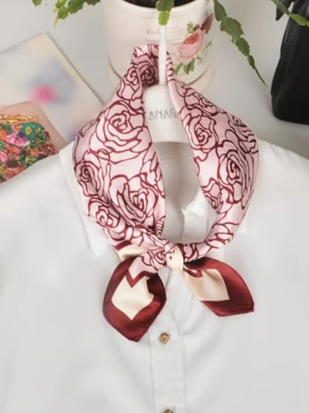 Women 100% Mulberry Silk Lightweight Square Scarf 21 inch Neckerchief